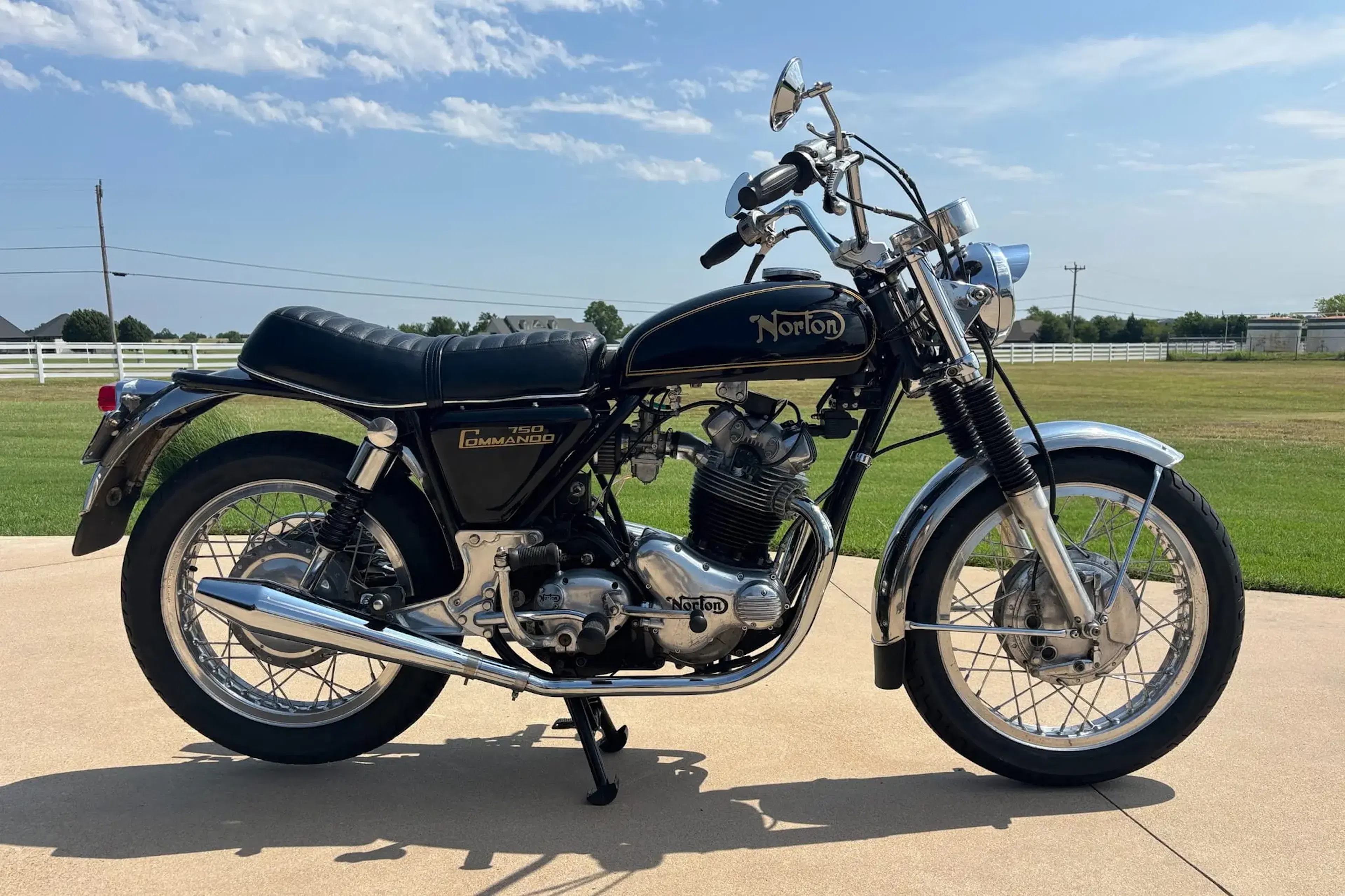 1972 Norton Commando 750 Fastback LR | Hagerty Valuation Tools®